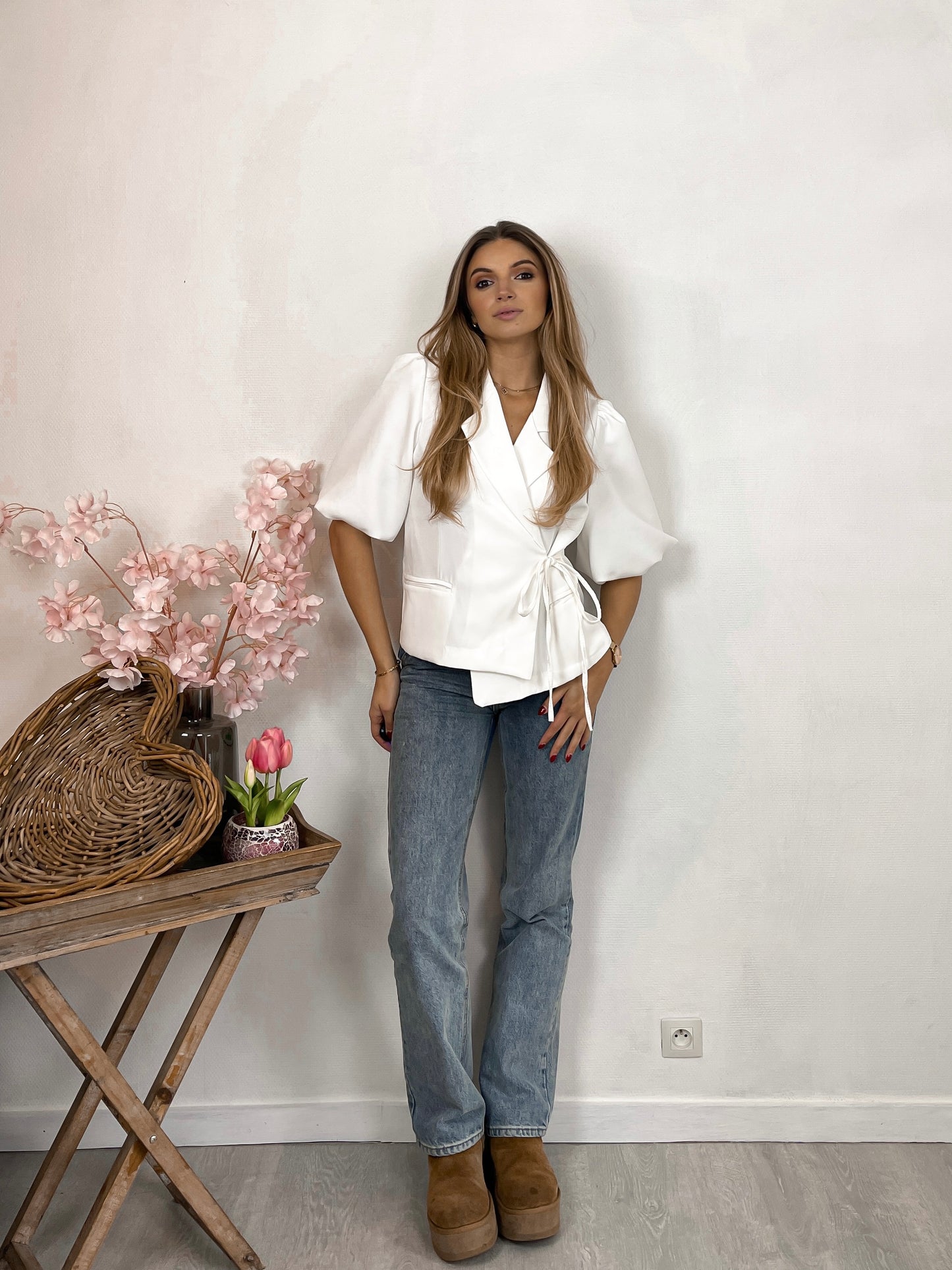 White puff blazer