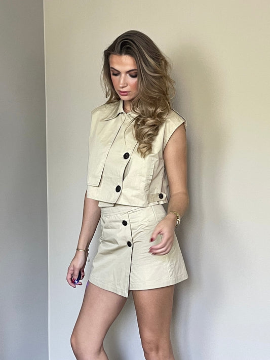 Brown gilet